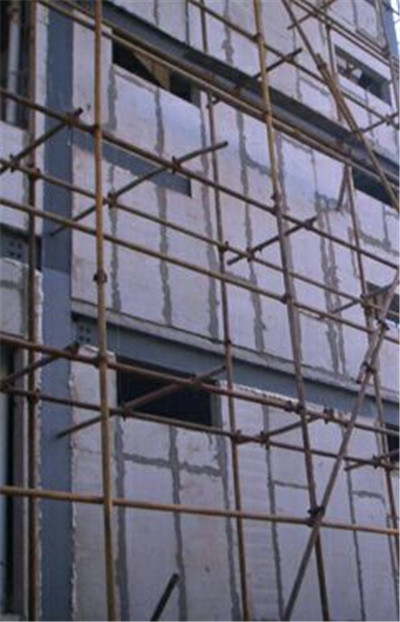 鋼結(jié)構(gòu)配裝式建筑外墻板安裝